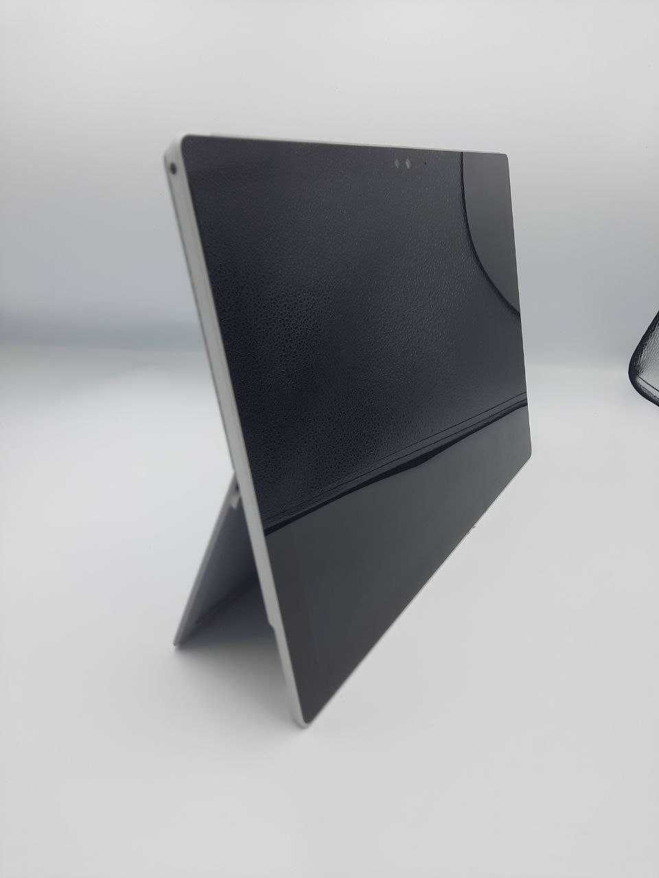 Планшет Microsoft Surface Pro 4