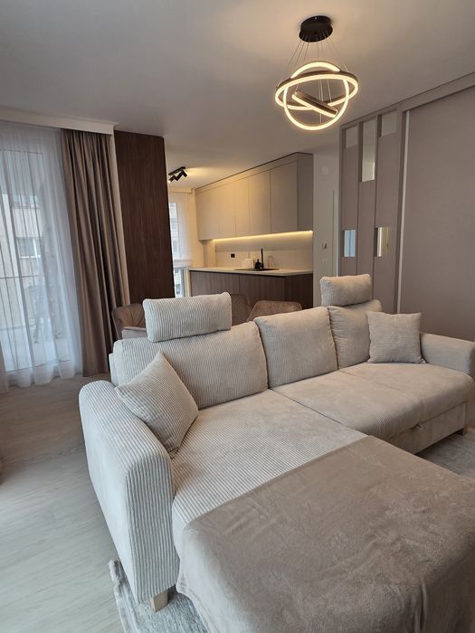 PF inchiriez apartament premium cu 2 camere, central