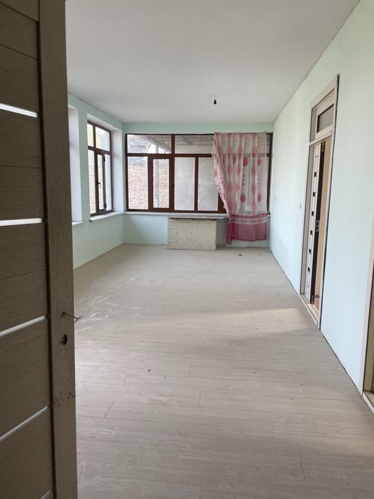 Фаргона шахар Дустлик кучаси 128хонадон ижарага берилади ховли