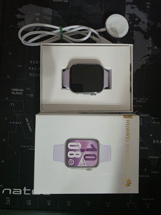 Перфектно запазен Huawei Fit 4 лилав