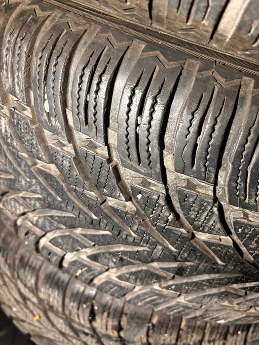 Set anvelope Nokian iarna 235/55R18 235 55 R18 23555r18