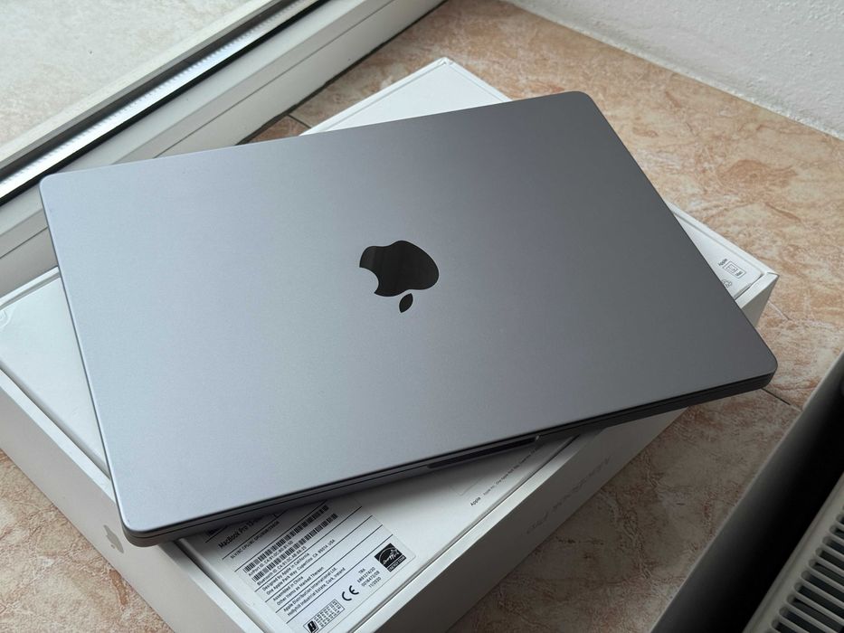 MacBook Pro 14inch M1 2021 (16GB ; 1TB)