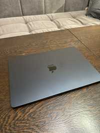 Продам MacBook Air 15/256 почти новый