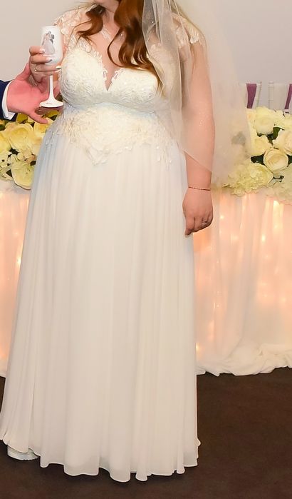 Rochie de mireasa de Lux