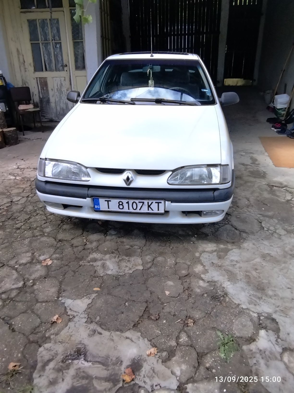 Продава се Рено 19