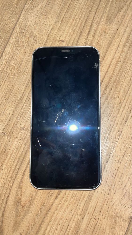 iPhone 12 , без гарантии