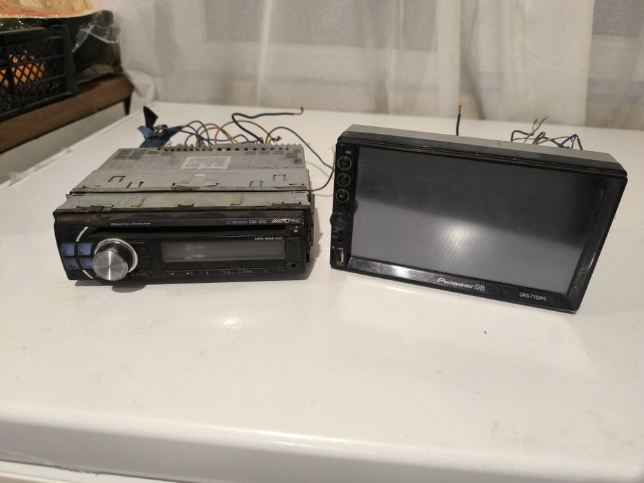 Продам 2 магнитоллы в рабочем состоянии