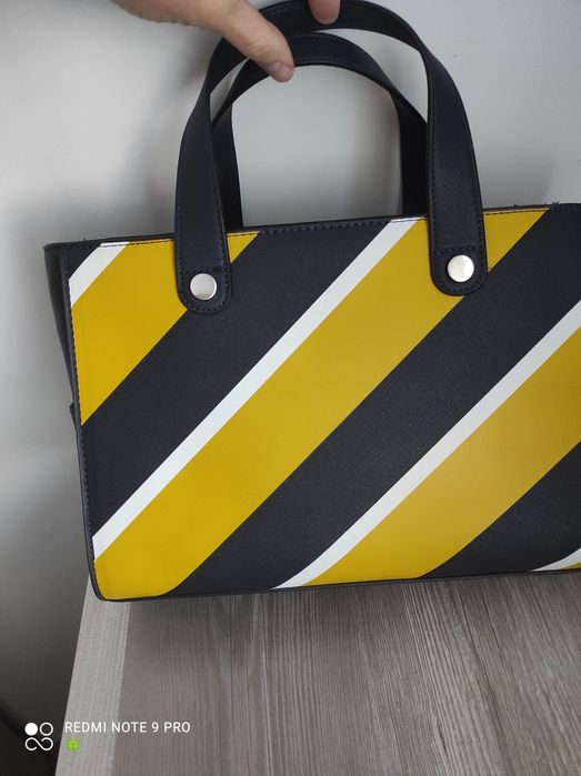 Страхотна дамска чанта Stradivarius -15 лв.