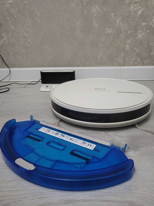 Умный робот-пылесос Tefal