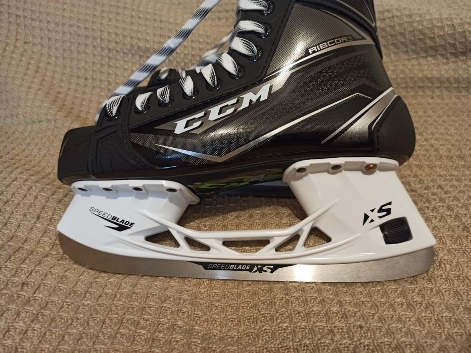Patine hockey adulți, CCM Ribcor 76K. (NOI)