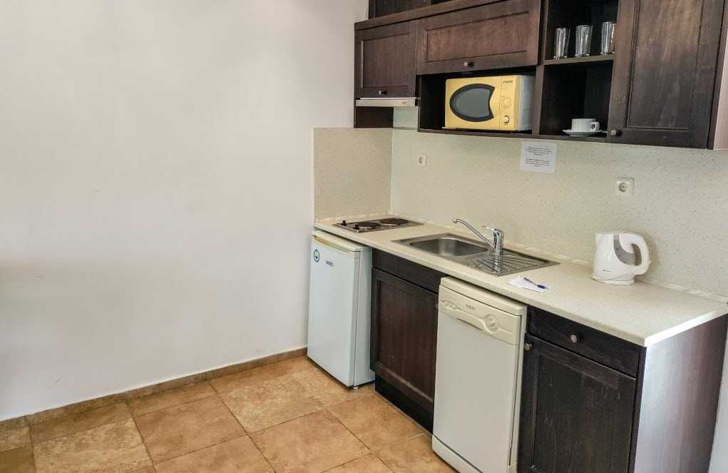 Продава се Двустаен апартамент в Обзор - 60 кв.м за 1022 €/кв.м - Снимка #4