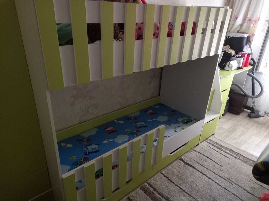 Двухярустная кровать детская