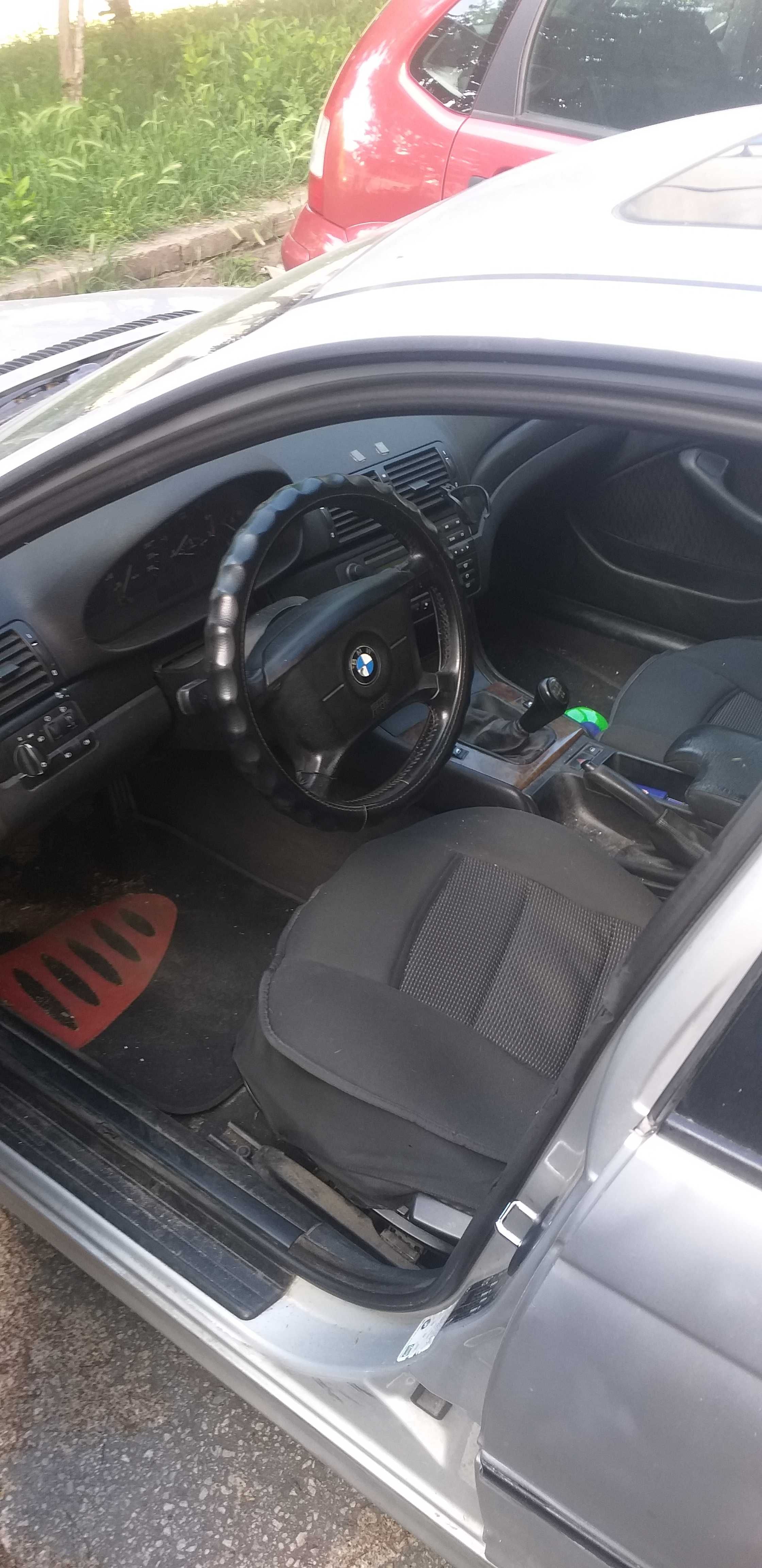 BMW 318i гас-бензин