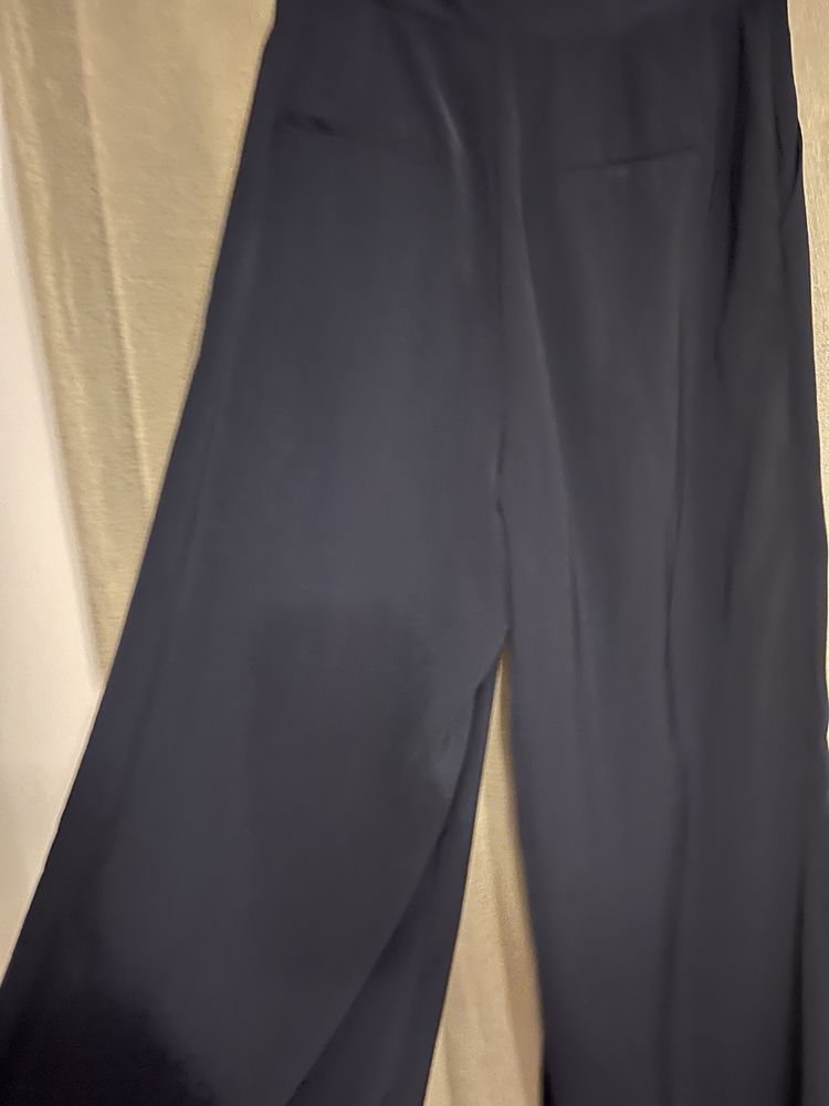 Pantaloni Largi Stradivarius