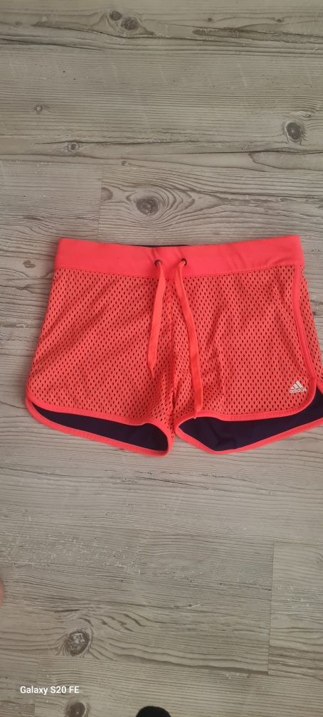 Шорти Adidas.  .