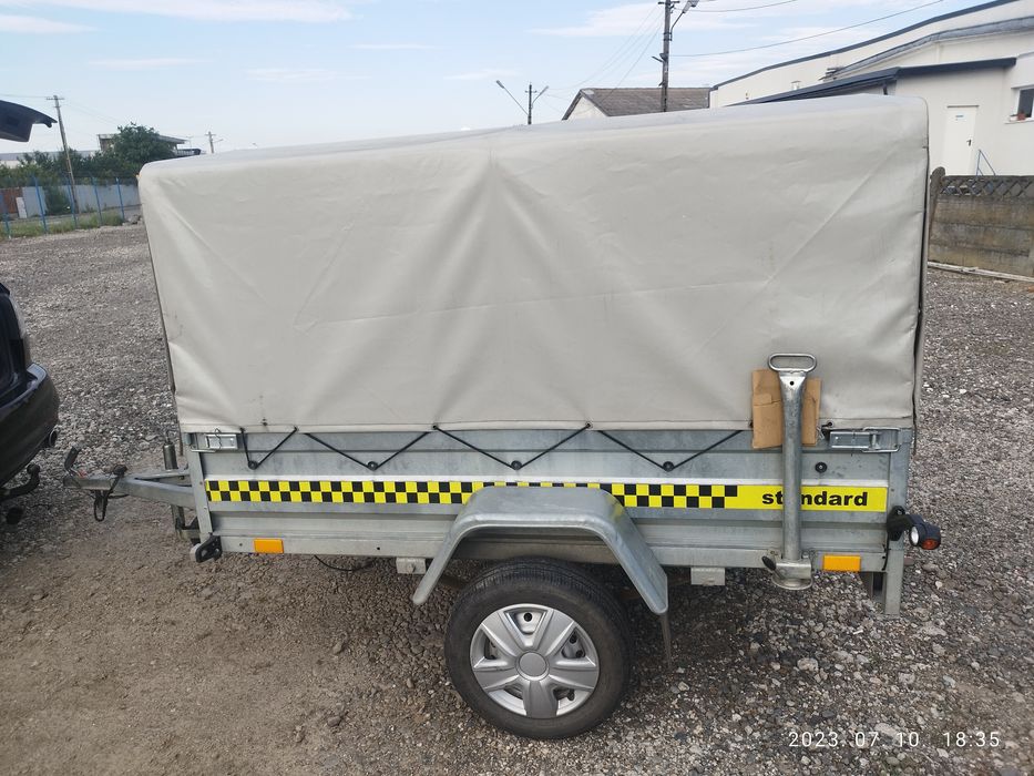 De inchiriat remorca