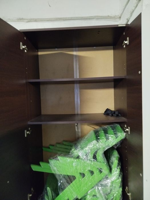 Vând șifonier în două uși