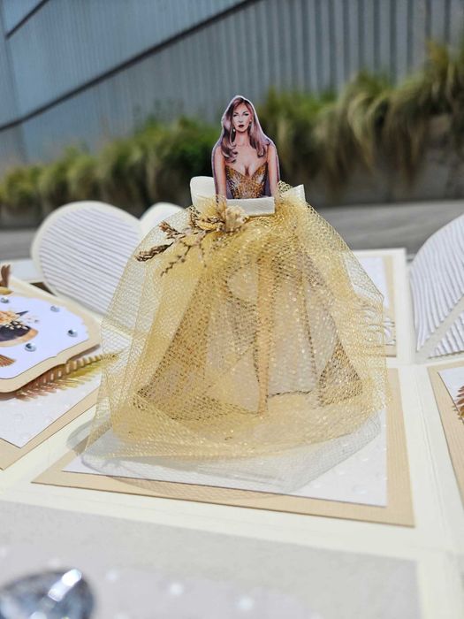 Експлодираща кутия за бал, абитуриент, дипломиране с място за пари