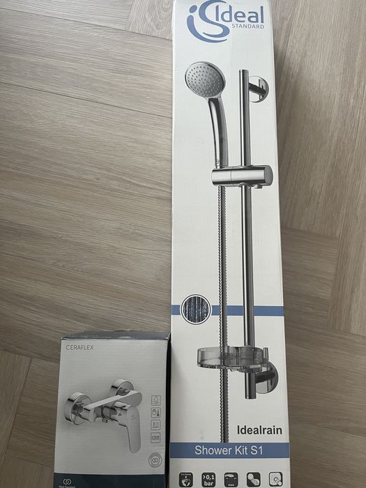 Vand obiecte sanitare pentru baie noi