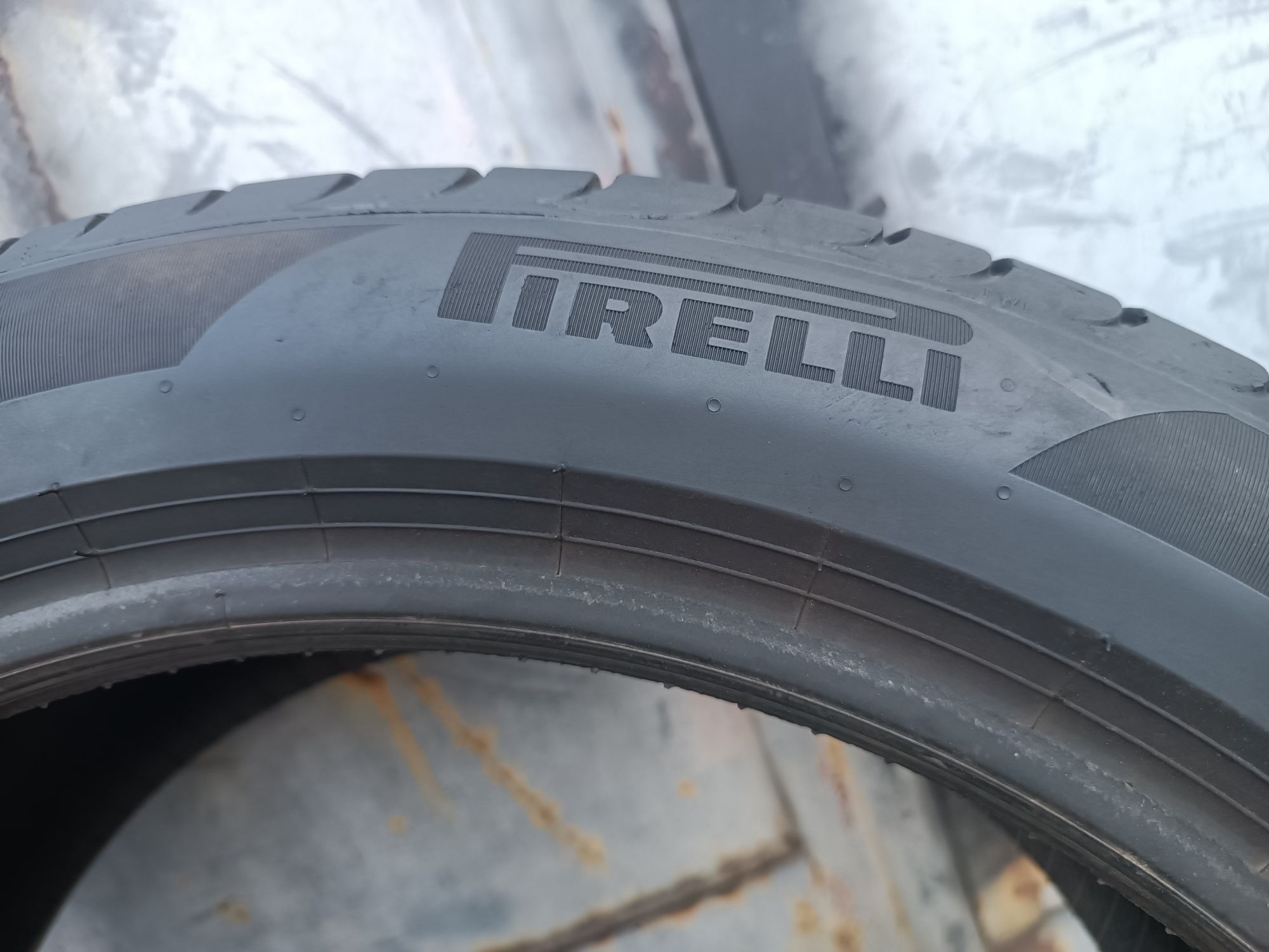 225/45/17 Pirelli Дот 2922
