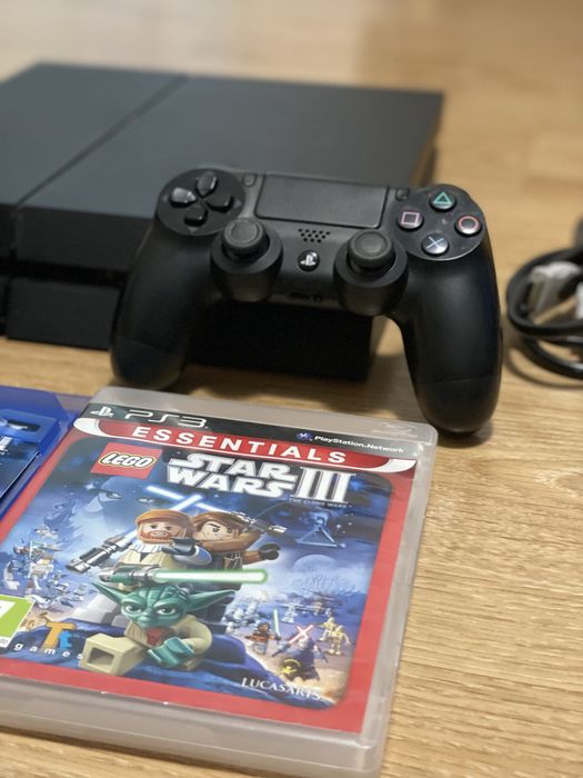 Consola PS4 ( Playstation 4) 500 GB + 2 Controllere + Jocuri Bonus