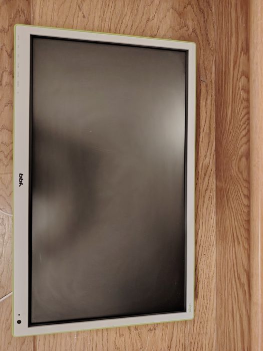 Продам телевизор 50*30