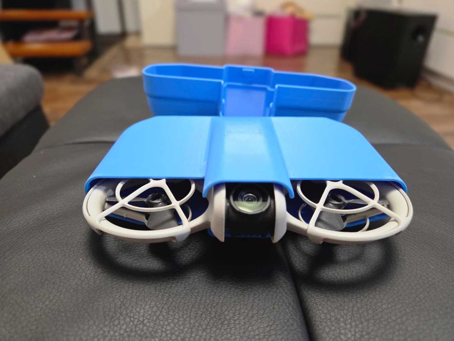 Drona DJI NEO – 3 baterii, Hub incarcare, carcasa transport, accesorii