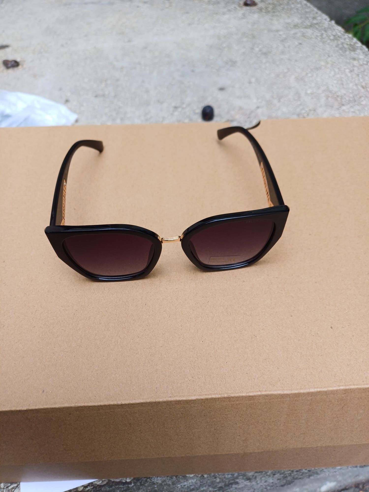Ochelari de soare balenciaga mov