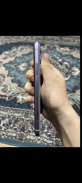 Iphone 11 sotiladi xotira 64g