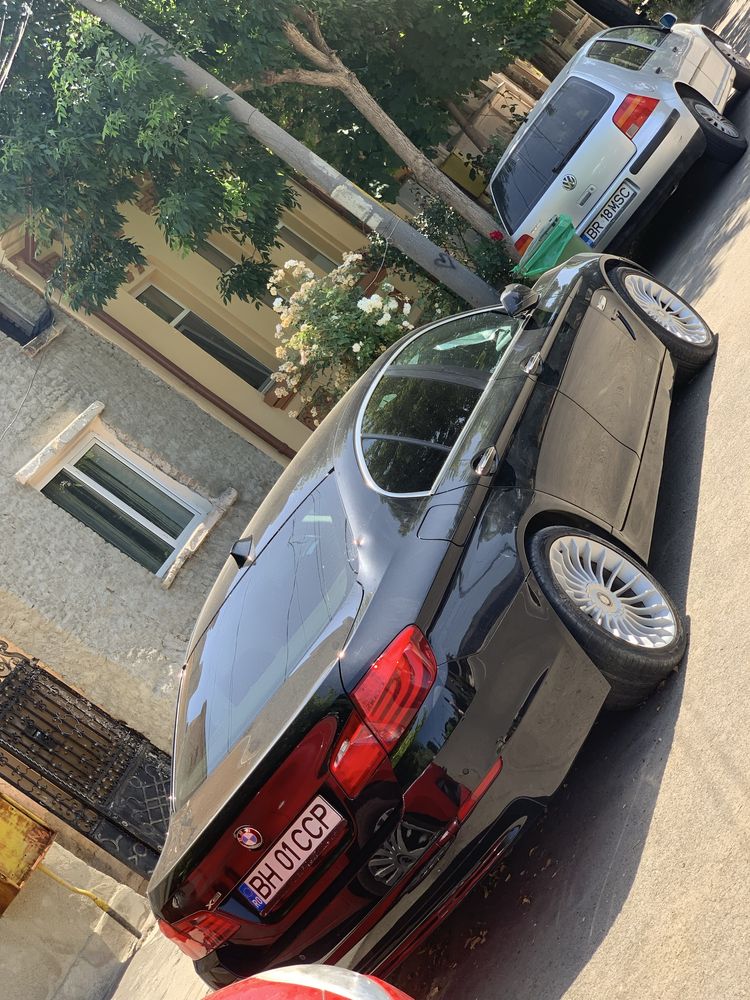 Vand Bmw f10 Bate motorul .