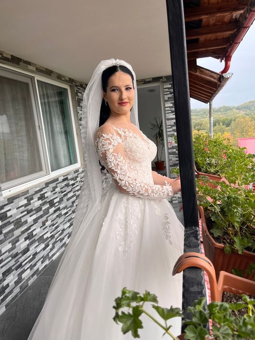 Vand rochie de mireasa