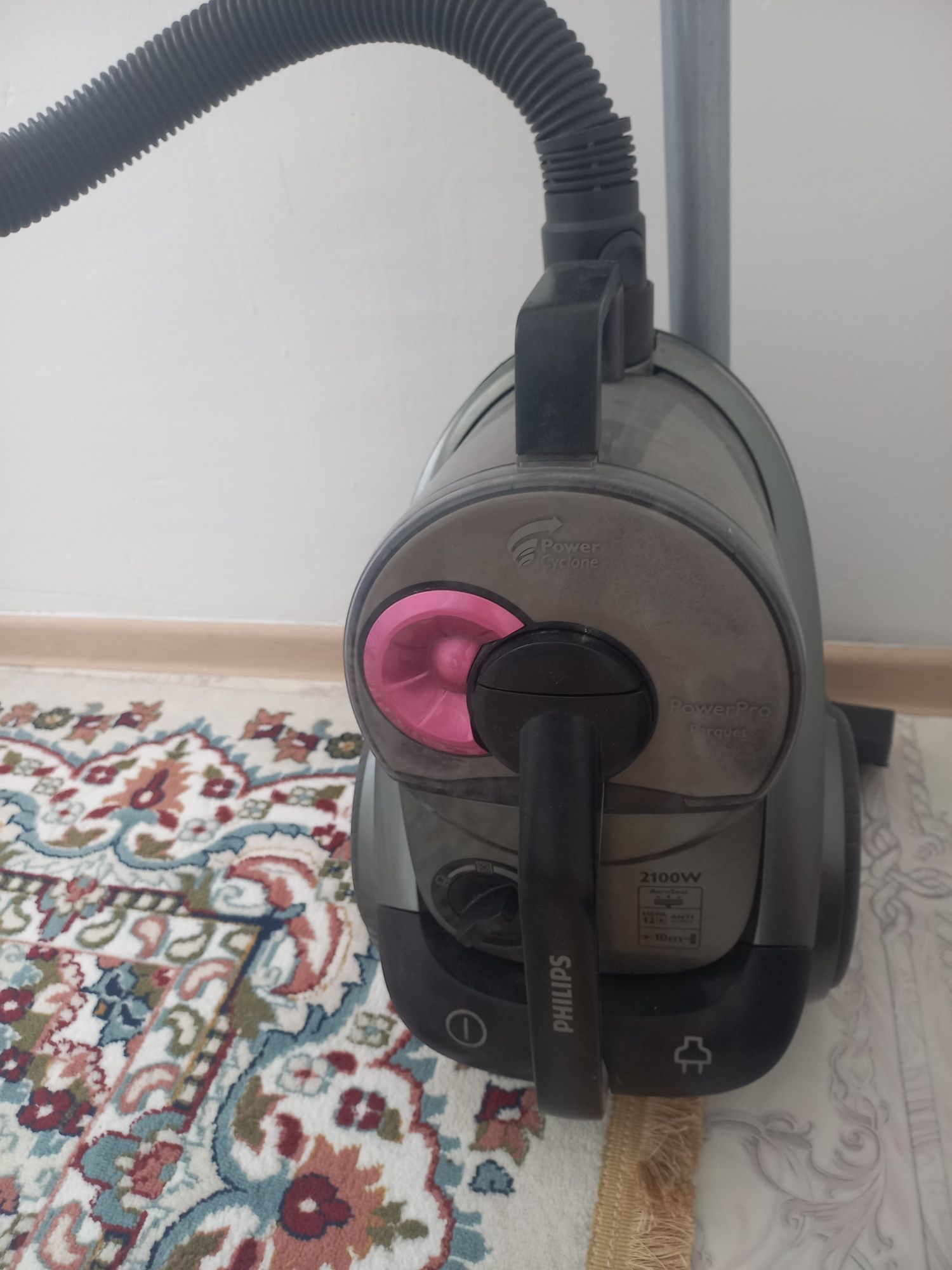 Продам пылесос Philips