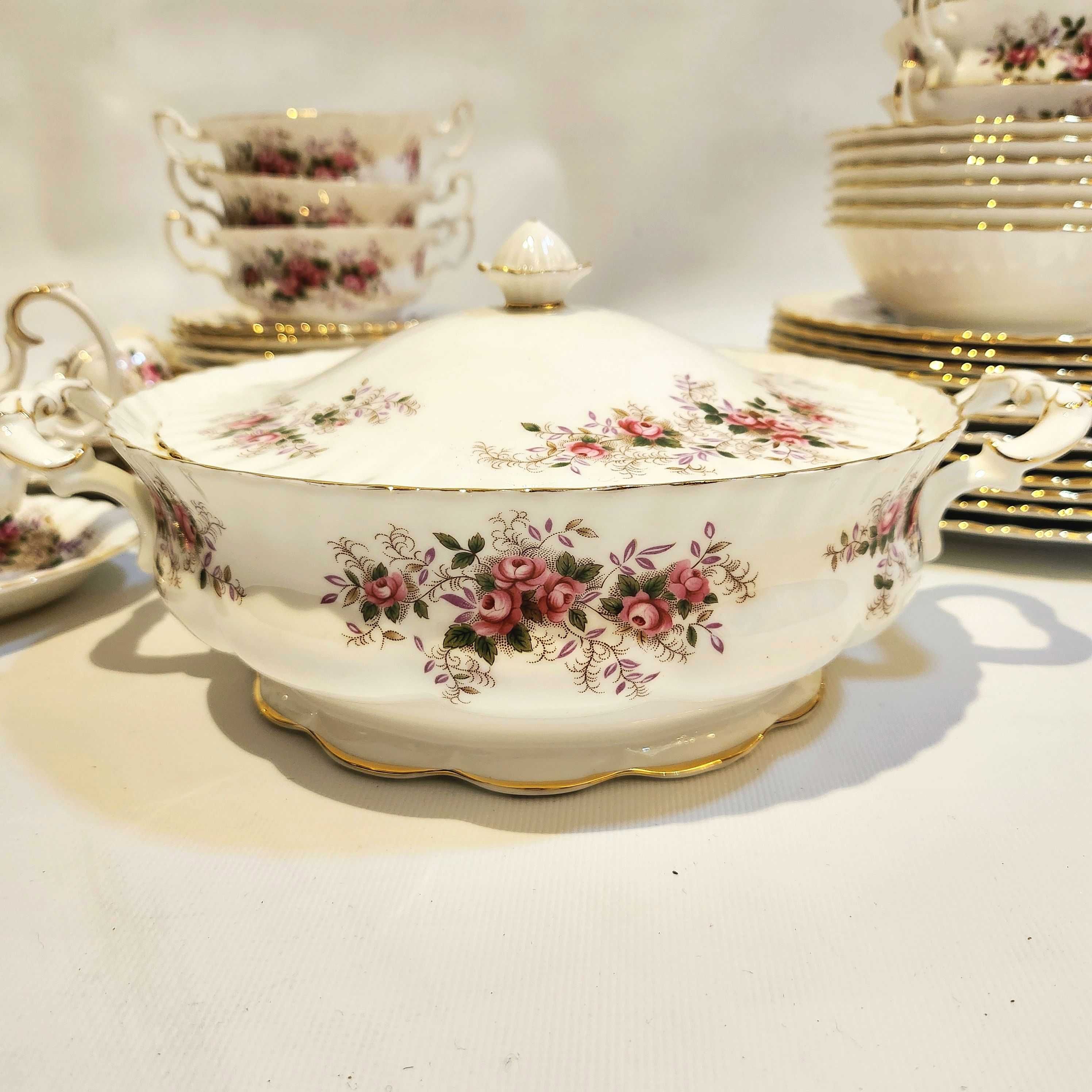 Старинен порцеланов сервиз Royal Albert - Lavender Rose за хранене