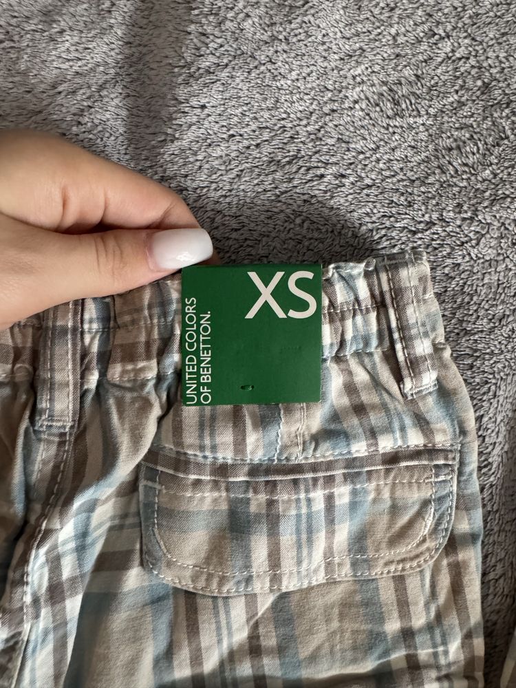 Два чифта къси карирани панталонки Benetton