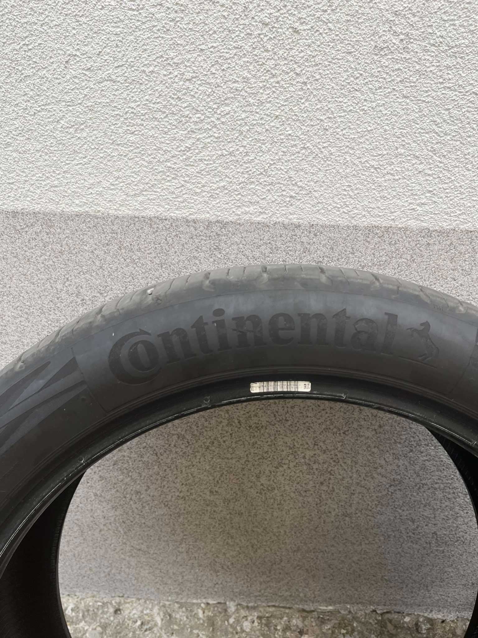 Гуми Continental летни 2бр. 245/40/18 и 2бр. 240/45/18.
