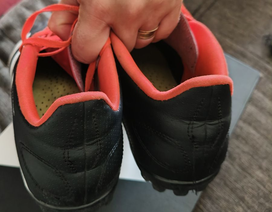 Pantofi sport Adidas Predator 42,5