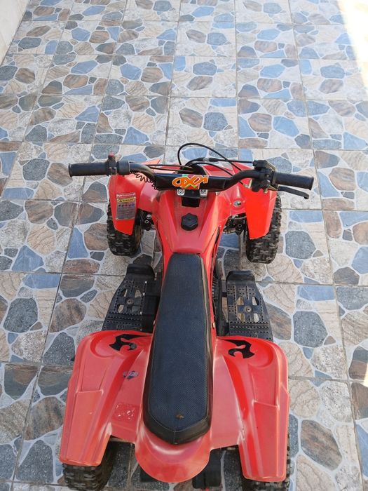 Vând atv copii 49 cc pe benzină nemțesc, foarte solid,  marca KXD