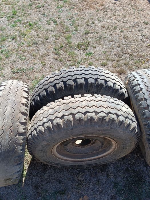 Гуми с джанти за УАЗ 215/90-15R