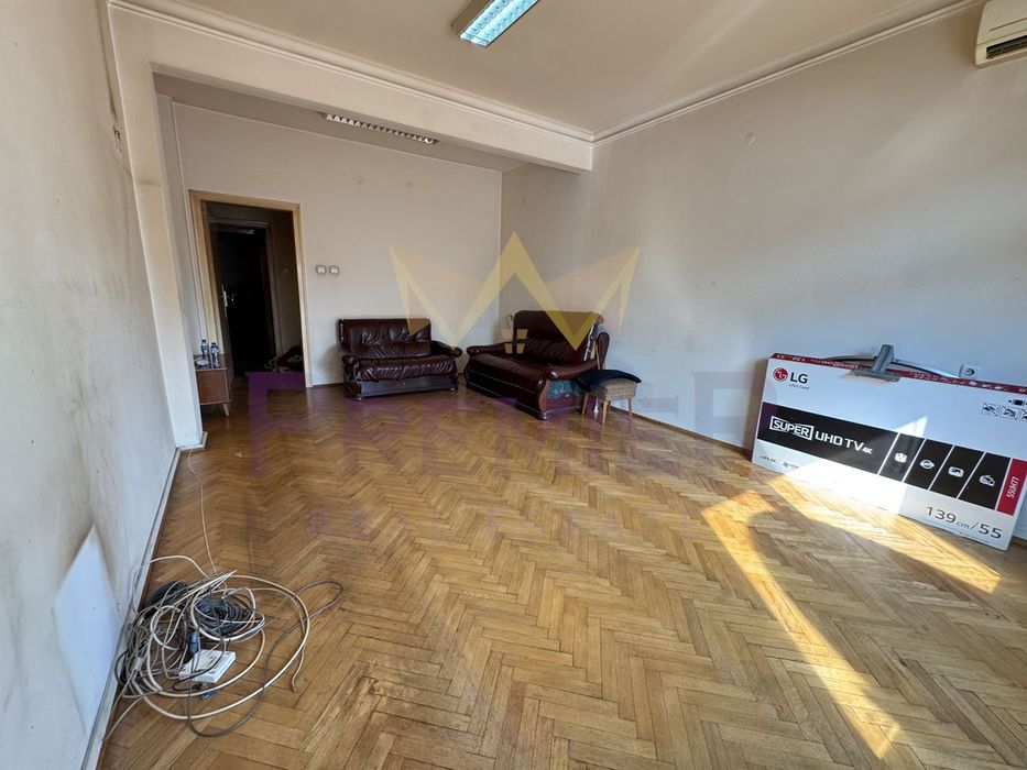 Продава се Двустаен апартамент в София, Яворов - 63 кв.м за 3802 €/кв.м - Снимка #1