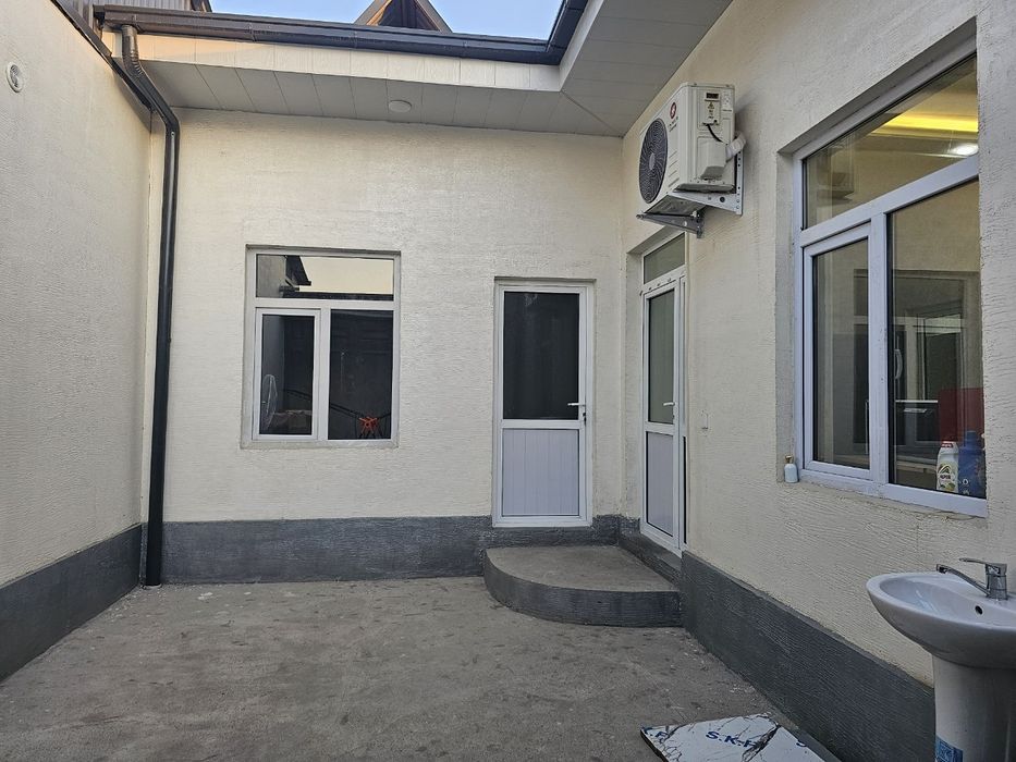 Новый дом с мебелью