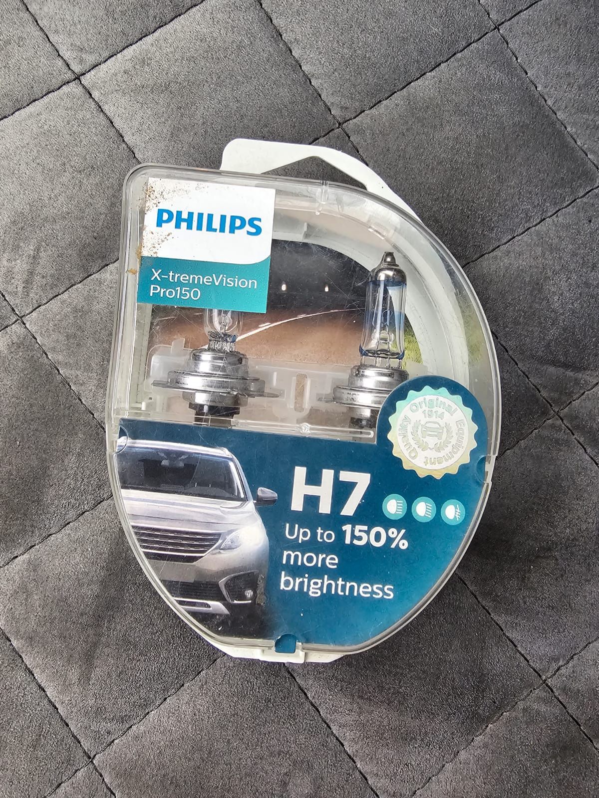 Продам лампочки PHILIPS