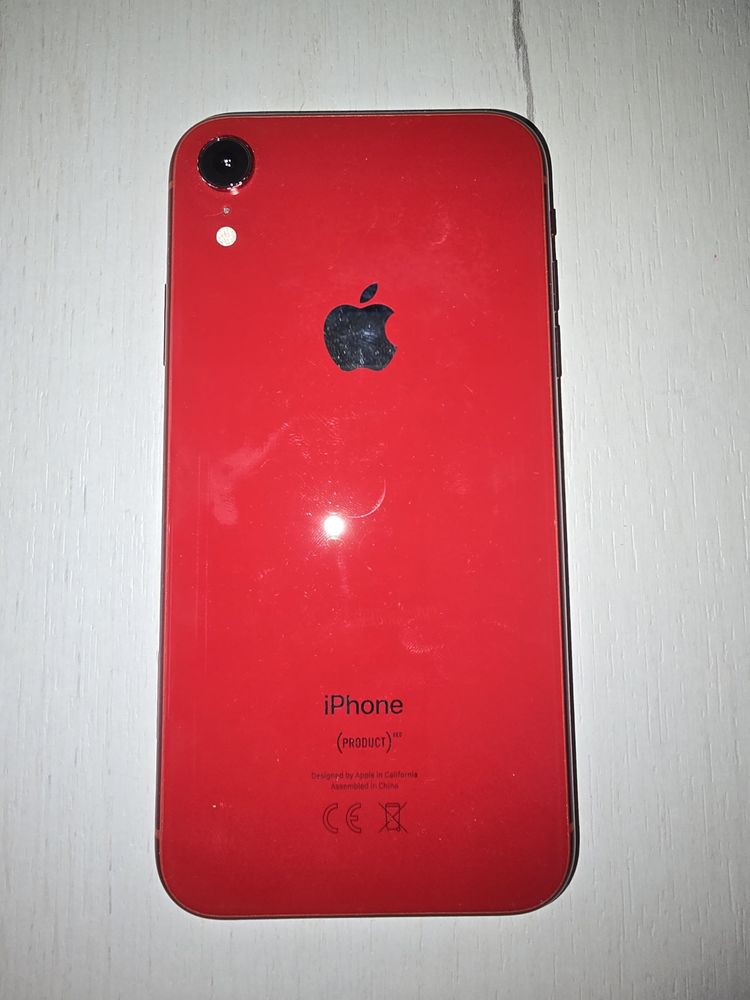 Vând Iphone XR Red - 64 GB