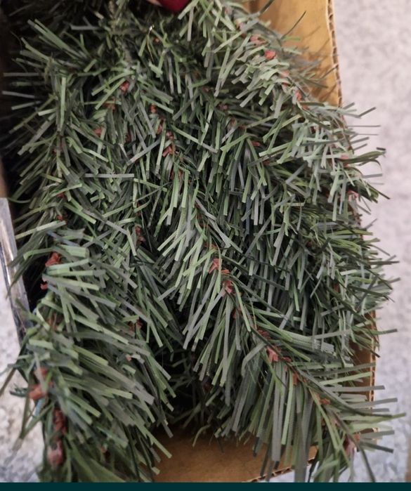 Brad artificial si picior din plastic suport 90 cm in cutie nou