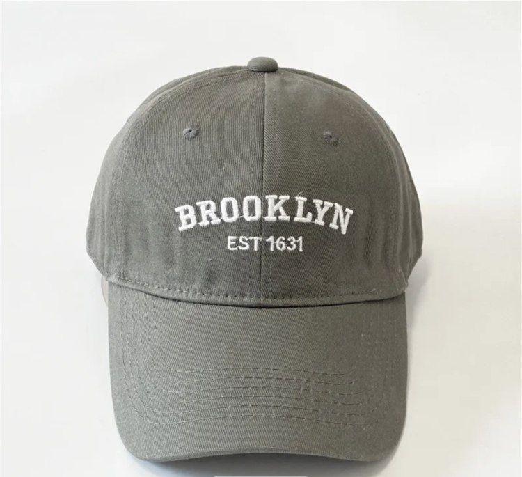 Продам кепки Brooklyn