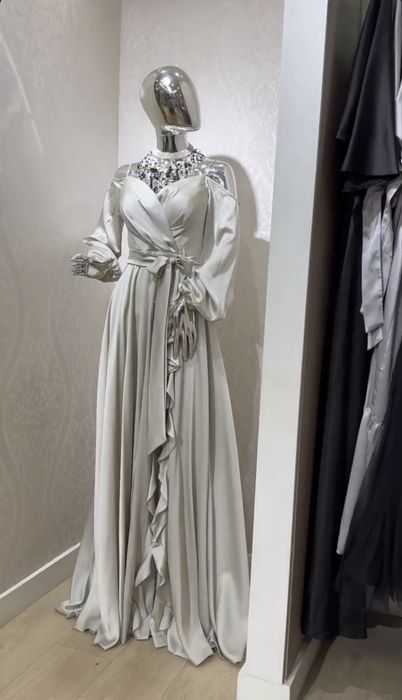 Вечернее платье