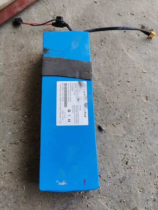 Baterie bicicleta sau trotineta de 48v și 17,5 amperi
