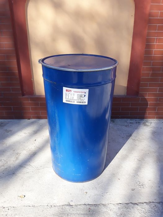 Butoaie din tablă ideale pentru cereale cu ventilație pe fund preț..70