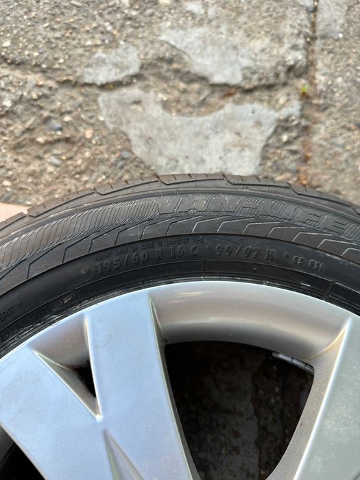 4бр. летни гуми 195/60/16C за ван/бус