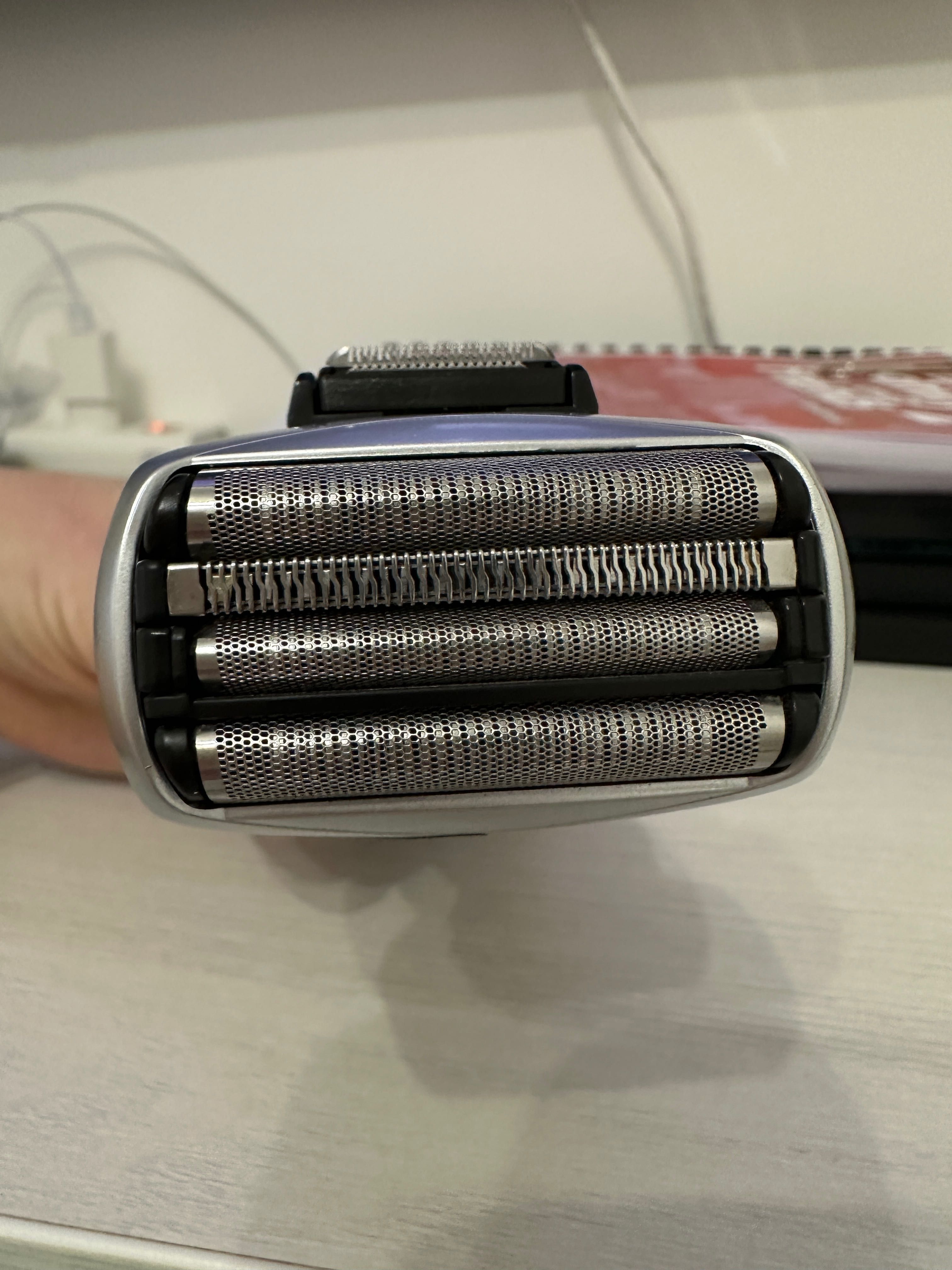 Электробритва Panasonic ES-RF31 сеточная от аккумулятора