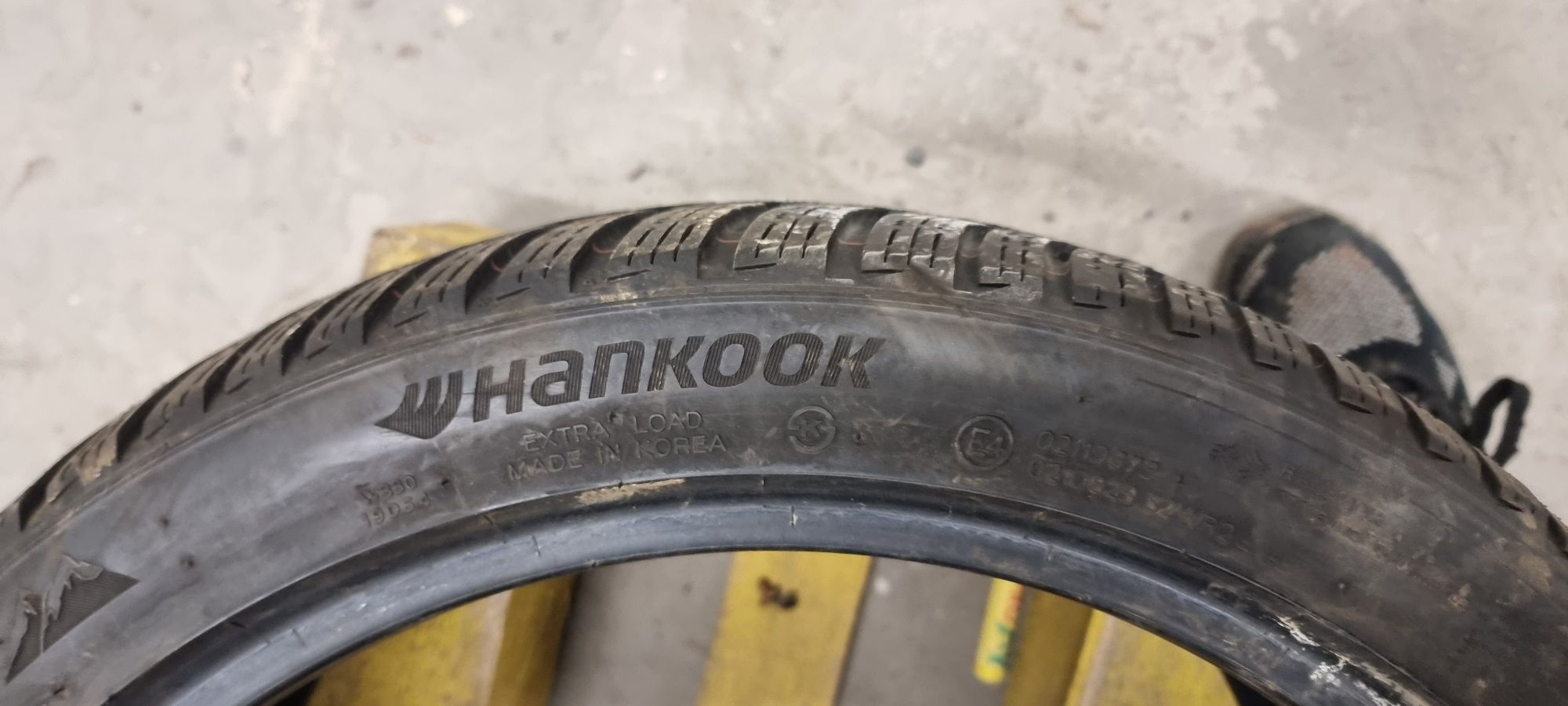 2бр. Зимни гуми Hankook 235/40/18 [2017]